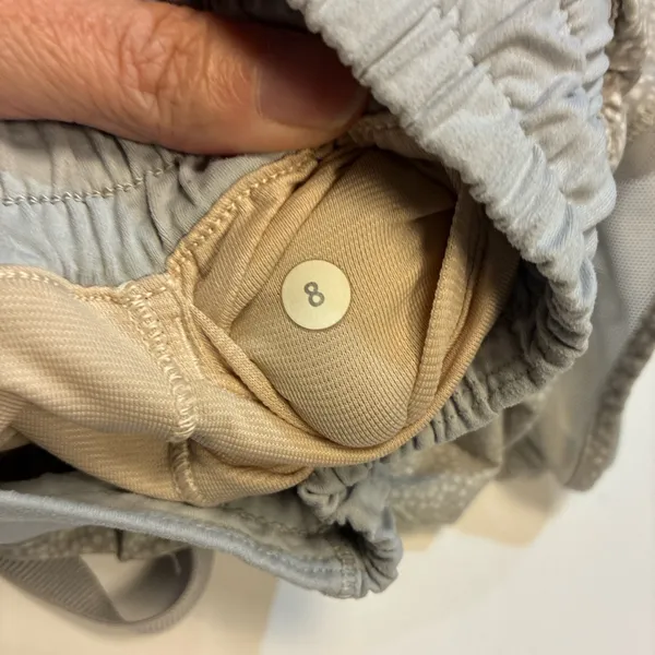 Lululemon Woman’s Size 8 Gray Speed-up Shorts - Image 5