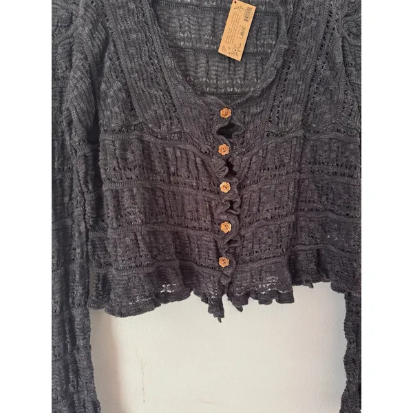 NWT Natural Life Open Knit Cropped Ruffle Button Front Cardigan Sweater Medium - Image 5