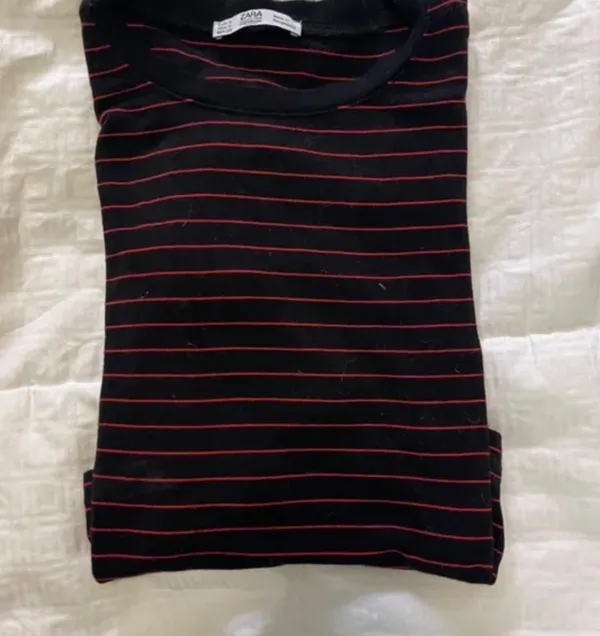 Red & Black Striped Long Sleeve Crop Top T Shirt Size Small - Image 5