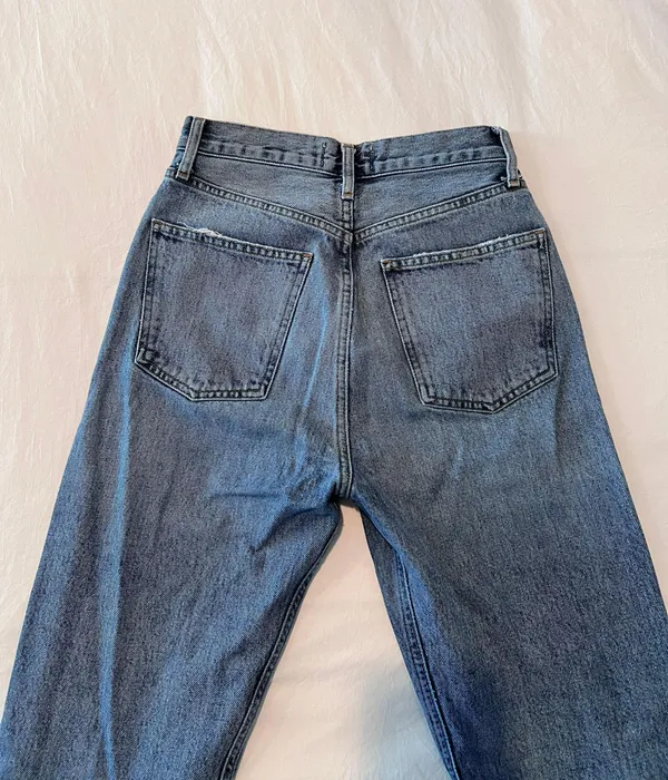 90’s Mid-Rise Jeans - Image 5