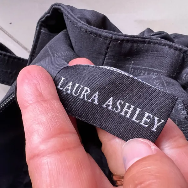 Laura Ashley diaper bag black stamped Laura Ashley everywhere with 2 pockets - Image 5