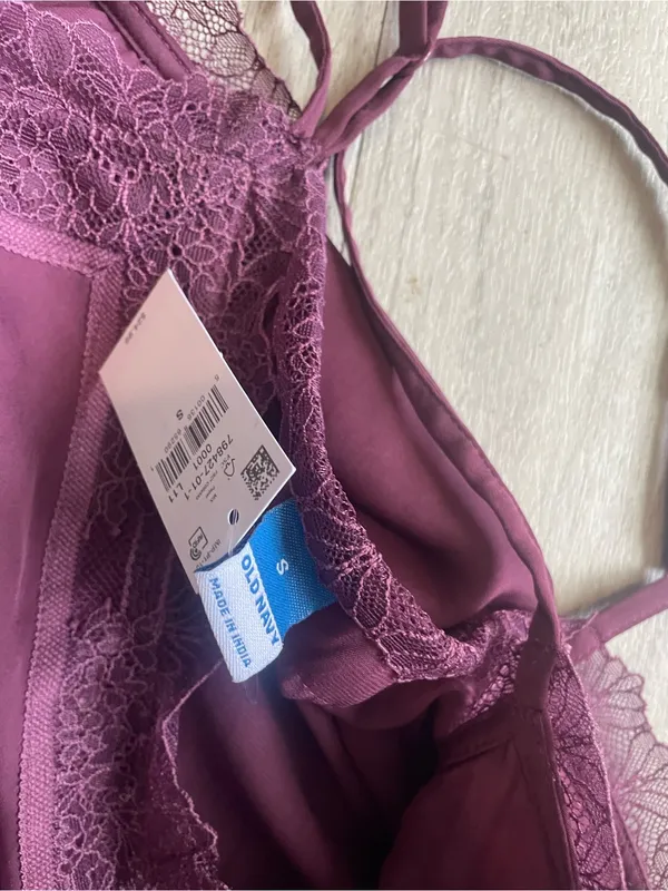 Old Navy Lace-Trim Spaghetti Strap Cami - Plum - Image 2