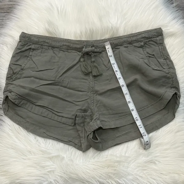Aerie Lyocell Olive Green Shorts Drawstring Tassel Pull On Size Medium - Image 5