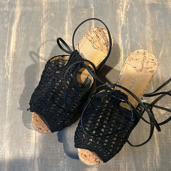 NWT‎ TONY BIANCO Beliba Black Crochet Cork Wedges Size 36 - Image 4