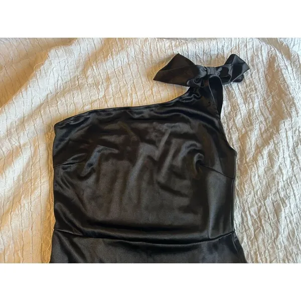 NEW Black Satin 1 Shoulder Long Sleeve High Slit Maxi Dress M - Image 3