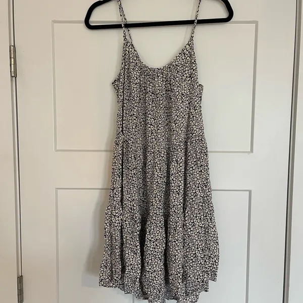 H&M Black and White Floral Midi Dress - Image 2
