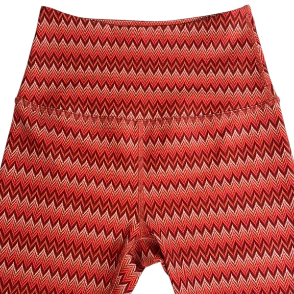 Like New Beyond Yoga High Waisted Midi Leggings Paprika Chevron Size Small - Image 4