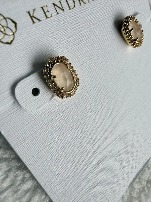 KENDRA SCOTT Gold Cade Stud Earrings - Image 3