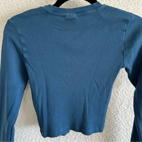 TNA Aritiza Women’s Blue Long Sleeve Ribbed Cropped Shirt Top Size Medium‎ - Image 10