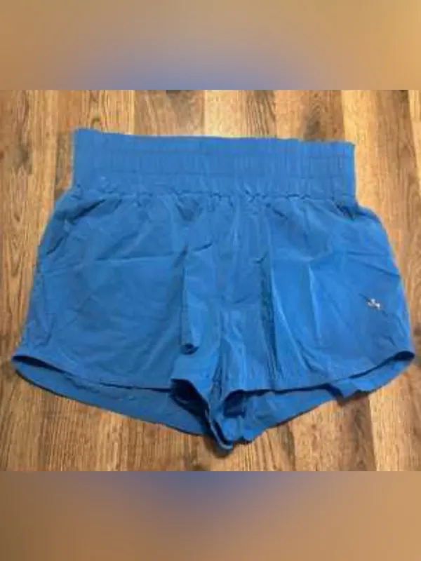 Joy lab smocked waist high rise shorts - Image 3