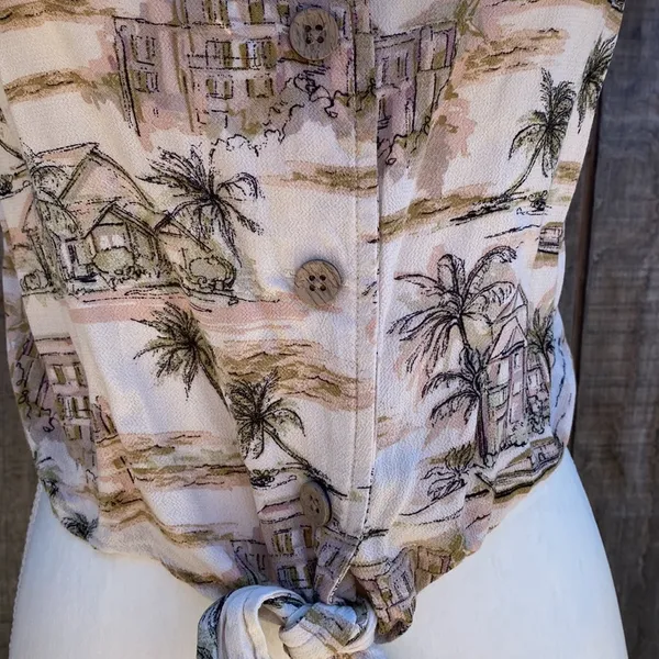 American Eagle Beach Print Faux Button Down Tank Top Size M - Image 5
