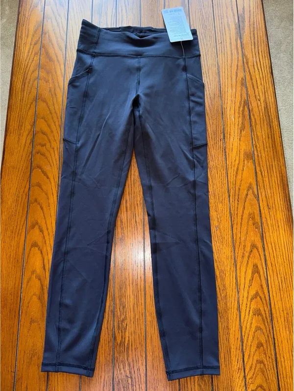 Lululemon Invigorate High Rise 25” With Pockets Black Size 6 NWT - Image 3