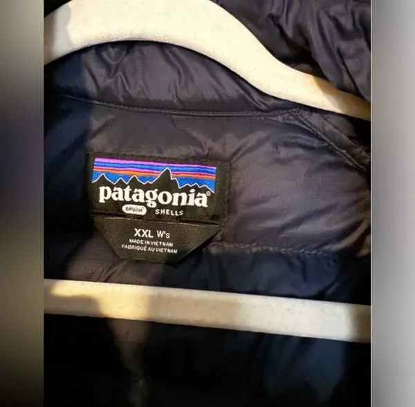 Patagonia Women's Down Vest XXL - Image 3