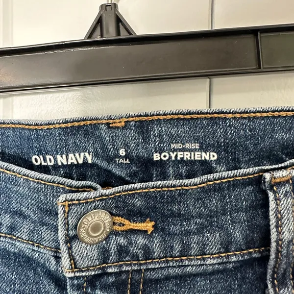Old Navy Boyfriend Jeans Womens‎ 6 Tall Blue Mid-Rise Distressed Ripped Stretch - Image 3