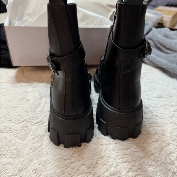 Black Studded Women's Boots Size 8 - Image 4
