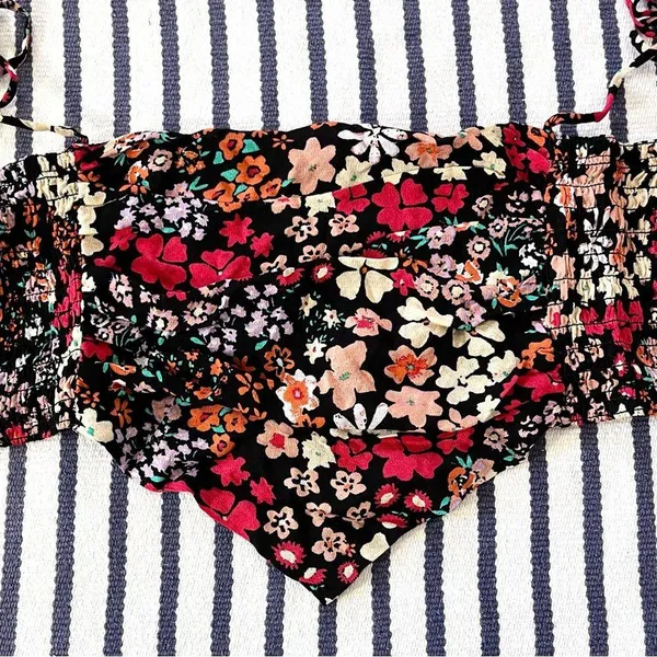 Free People NWOT Ava Floral Reversible Micro Top Large - Image 7