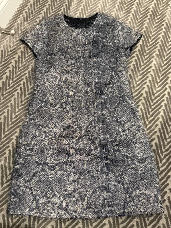 Banana Republic Gray Textured Knit Short-Sleeve Dress - Image 2
