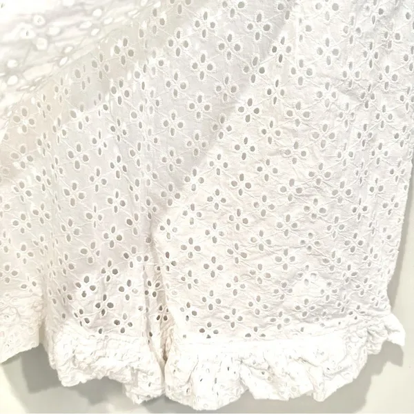 Missguided Eyelet Shorts Romper Women's 6 White‎ Back Zip Fully Lined Tie Front - Image 5