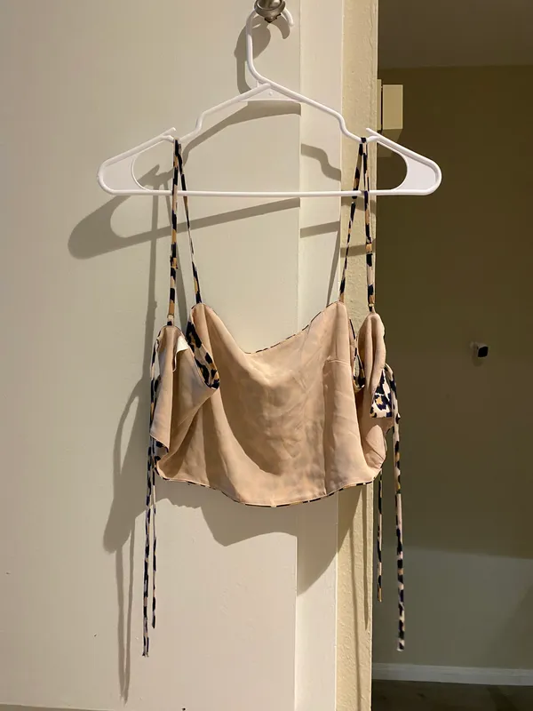Victoria's Secret Tie Back Animal Print Cute Top, Never Worn - Image 7