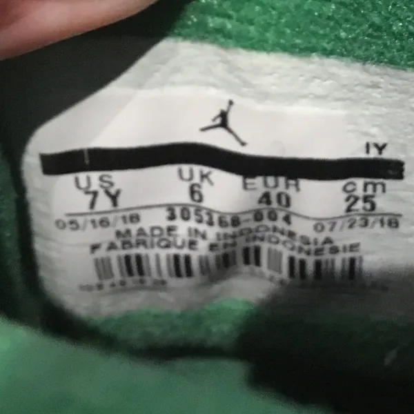 Nike Air Jordan 8 Retro GS Black 305368-004 - Image 4