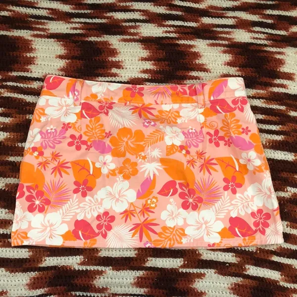 Fairycore Boho Micro Mini Low Rise Pink Orange Floral Hawaiian Style Skirt Measurement in pics - Image 2