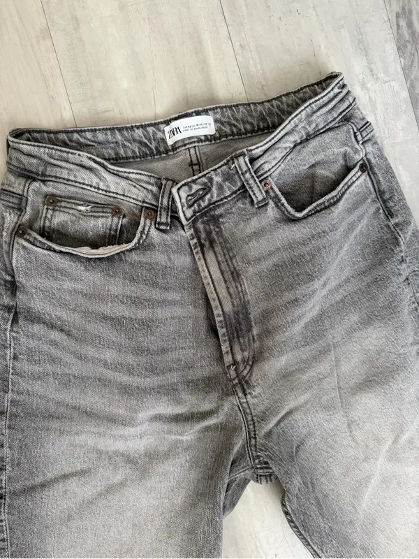 Zara Light Gray Straight Leg Women’s Jeans - Image 3