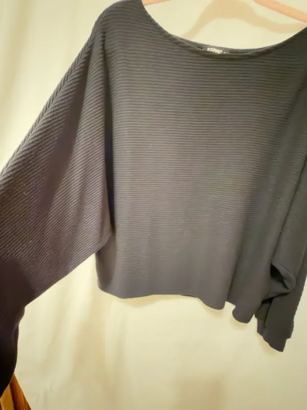 Express Ribbed Sweater Cropped Boat Neck Size L/XL - Image 3