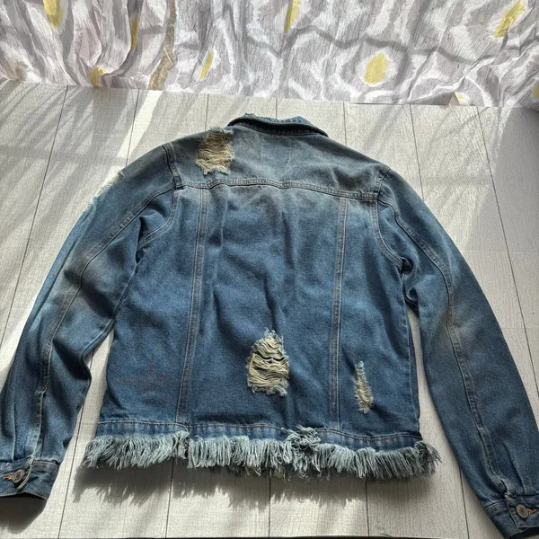 Iris Basic Distressed Fringe Hem Denim Jacket Small - Image 12