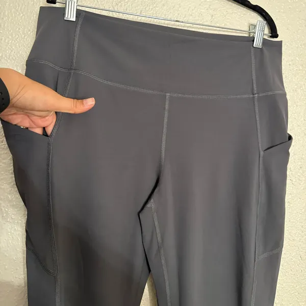 Yitty PureLuxe Everyday Kick Flare leggings size 2X with pockets grey color - Image 9