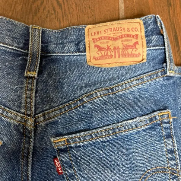 Levi’s Ribcage Straight Ankle Distressed Denim Jeans - Image 6