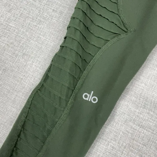 Alo Yoga High Waist Moto Leggings Womens XS Olive Green Pintuck Mesh 27" - Image 3