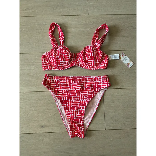 Cupshe Red White Geometric Underwire High Waisted Bikini Set Size S - Image 2