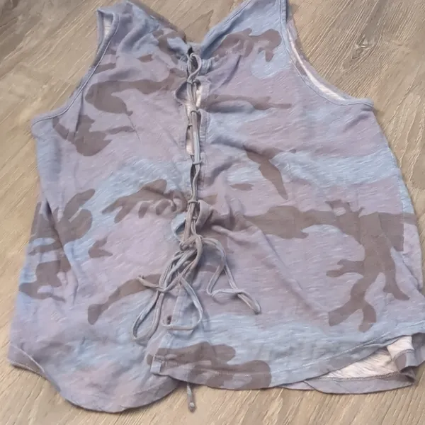 Miss me camo tank size small - Image 5