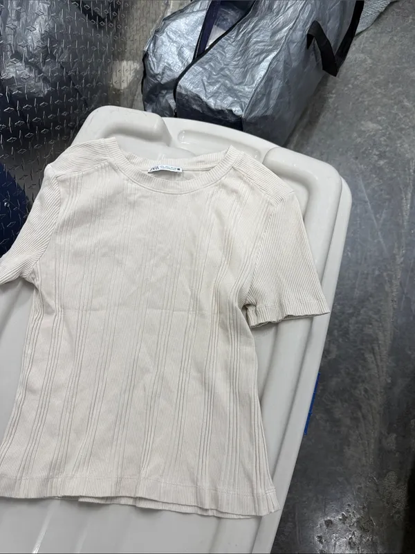 Zara Cream Ribbed Short Sleeve Top - Image 4
