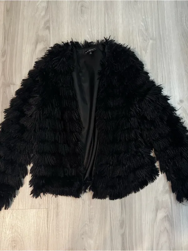 Blue blush Bambi faux fur fringe black jacket NWOT size small - Image 6
