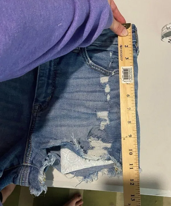 American Eagle Size 4 Curvy High Rise Shortie Light Wash Distressed Jean Shorts - Image 3