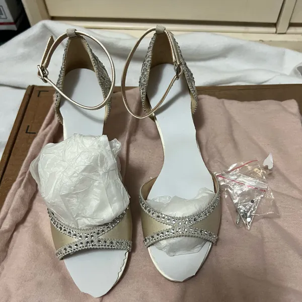 Badgley Mischka Gillian embellished jeweled sandals bridal - Image 10
