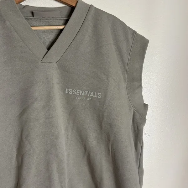God ESSENTIALS Women's Pullover V-Neck Vest size medium streetwear summer fall - Image 3