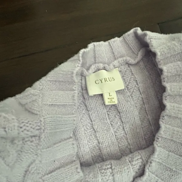 Cyrus Women’s Light Purple Crewneck Sweater Large - Image 2