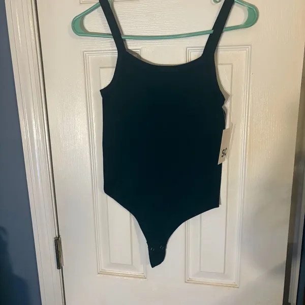 SO The Favorite Bodysuit Seamless Rib Tank in Black Luxe - Image 2