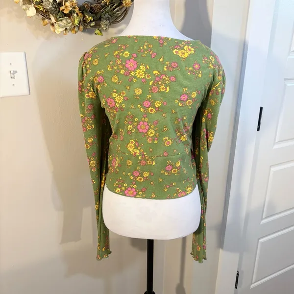 Urban Outfitters Ruby Floral Lettuce Edge Button Plunging Crop Top Green XL💚 - Image 8