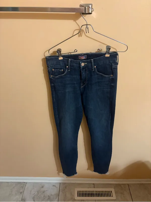 Mother The Looker Ankle Fray Jeans in Girl Crush - Image 2