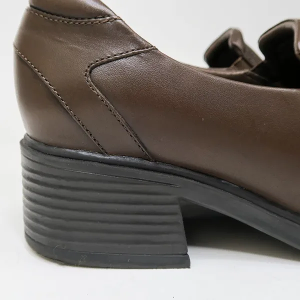 Vintage 90s Earth Harmony Brown Leather Heeled Loafers - Image 6