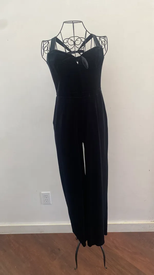 Abercrombie & Fitch velvet romper - Image 5