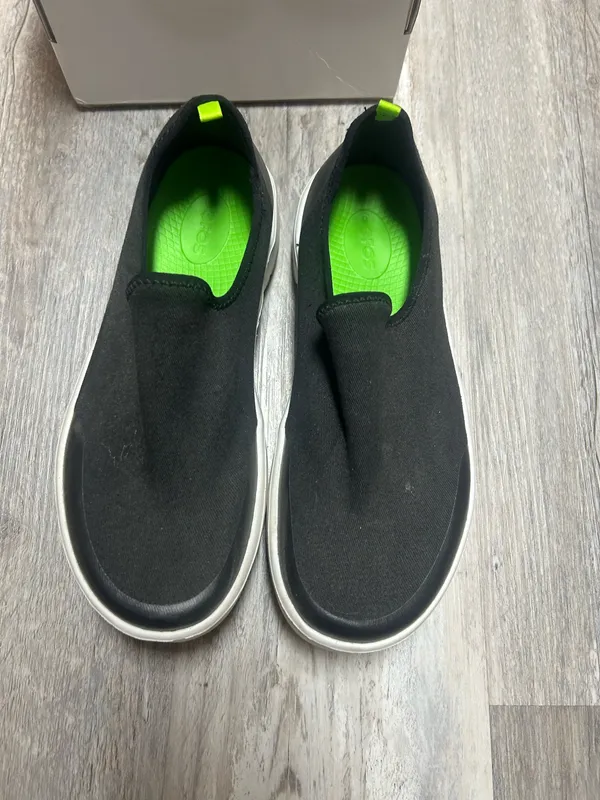 Women’s OOMG EEZEE Low Oofos Black/white Slip on Shoes Size 9.5 - Image 3