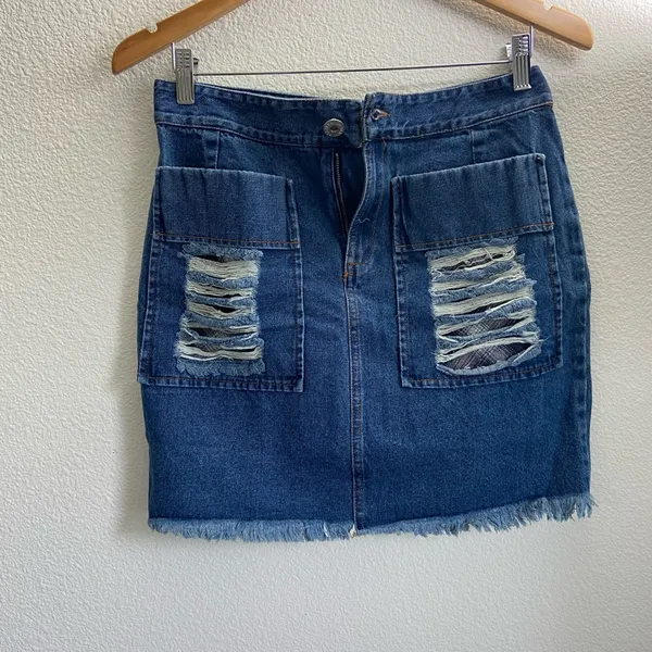 POL L Women Distressed Blue Jean Front Patchwork Pockets Button Zip Denim Skirt - Image 4