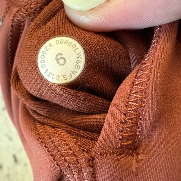 LULULEMON Wunder Train‎ High-Rise Crop 23" In Dark Terracotta Size 6 - Image 5