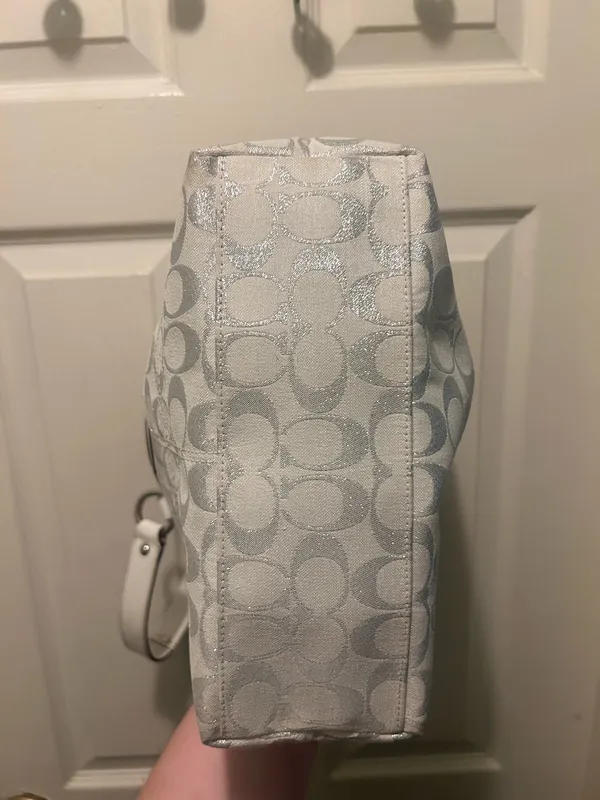 COACH White and Silver Shimmer Signature C Shoulder Purse - Image 11