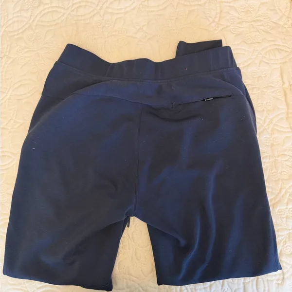 On Running Navy sweat pants - Image 3