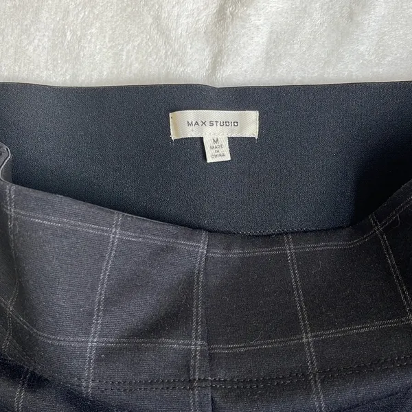 Max Studio Women’s Pants Size Medium - Image 8